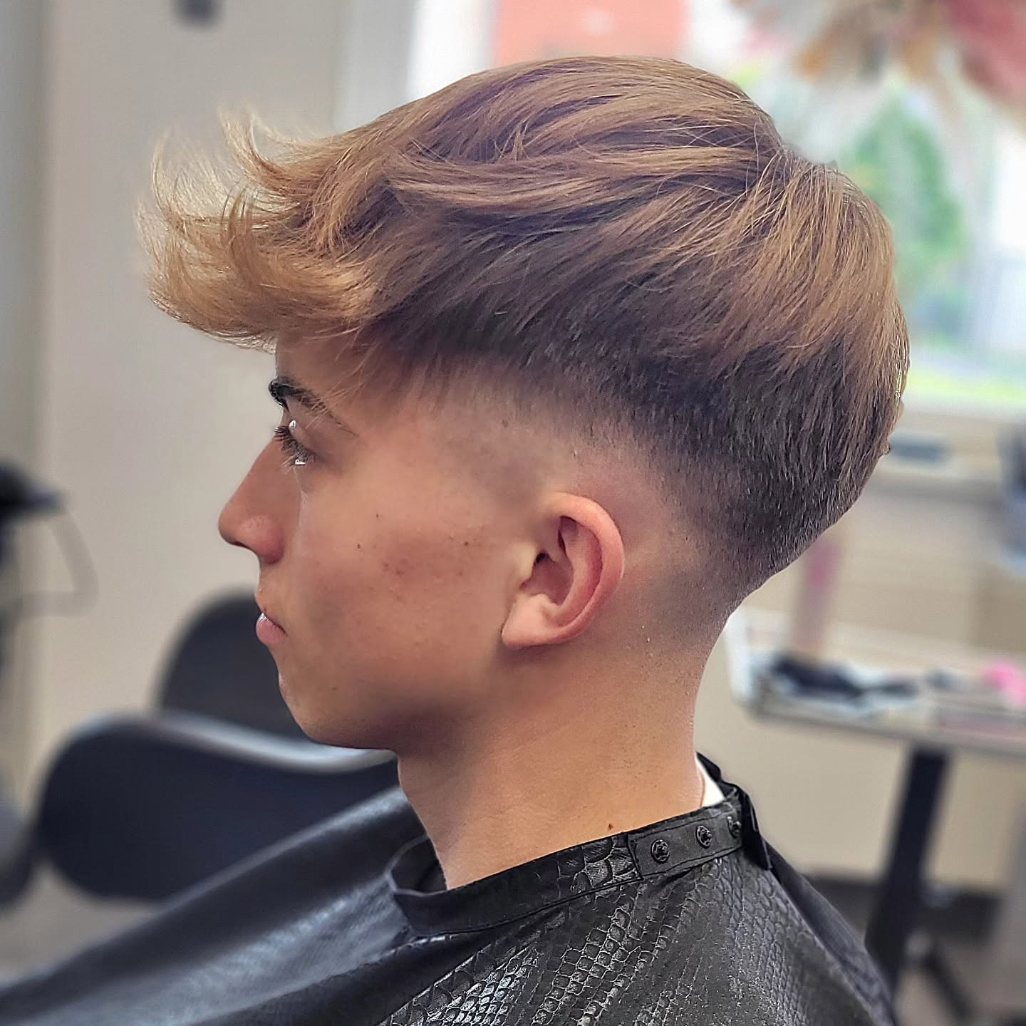 Coupe homme dégradée réalisée chez Carré d'Hair